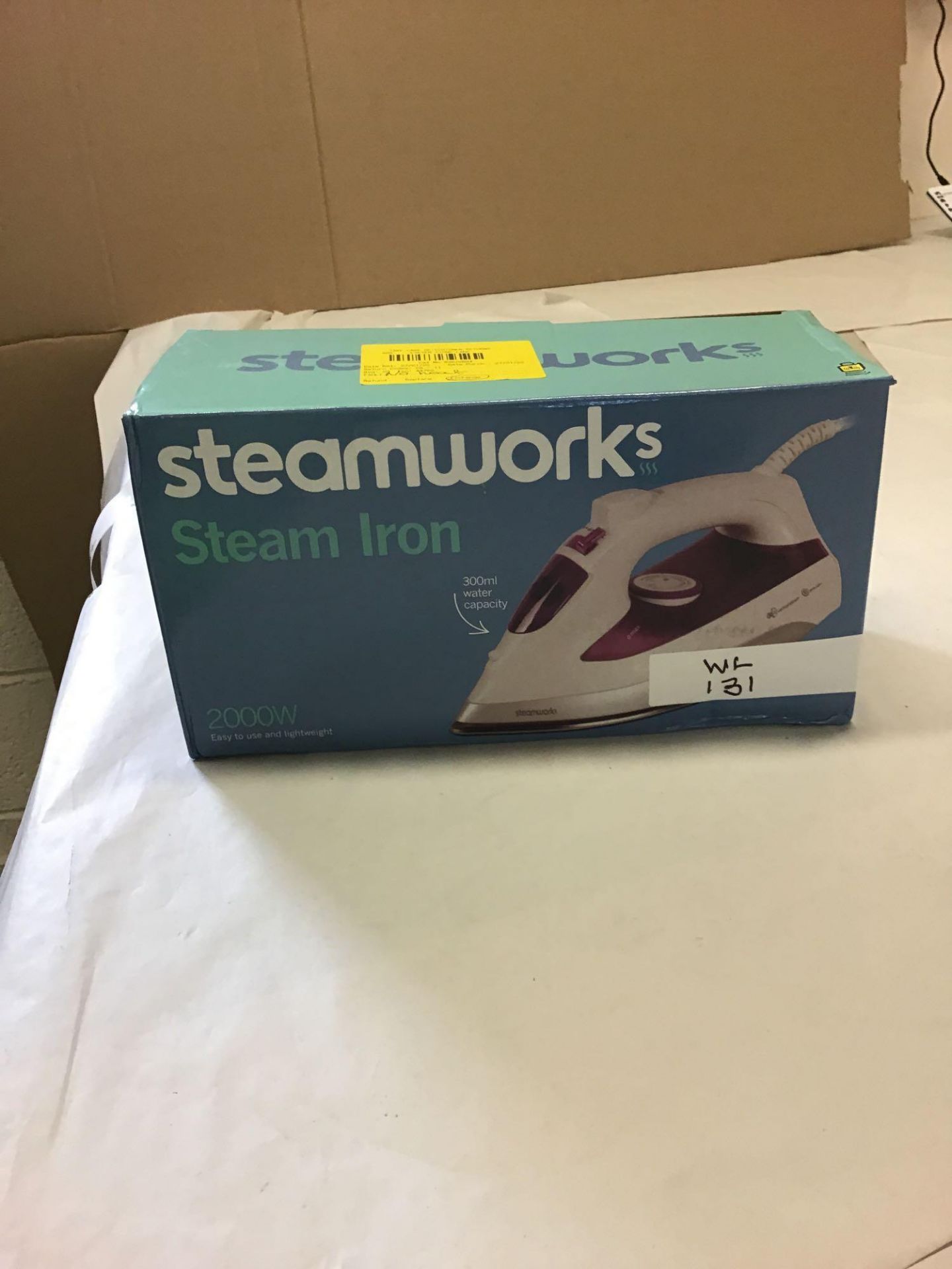 Steamworks ES2325 Steam Iron (836/6894) - £9.99 RRP - Image 2 of 4