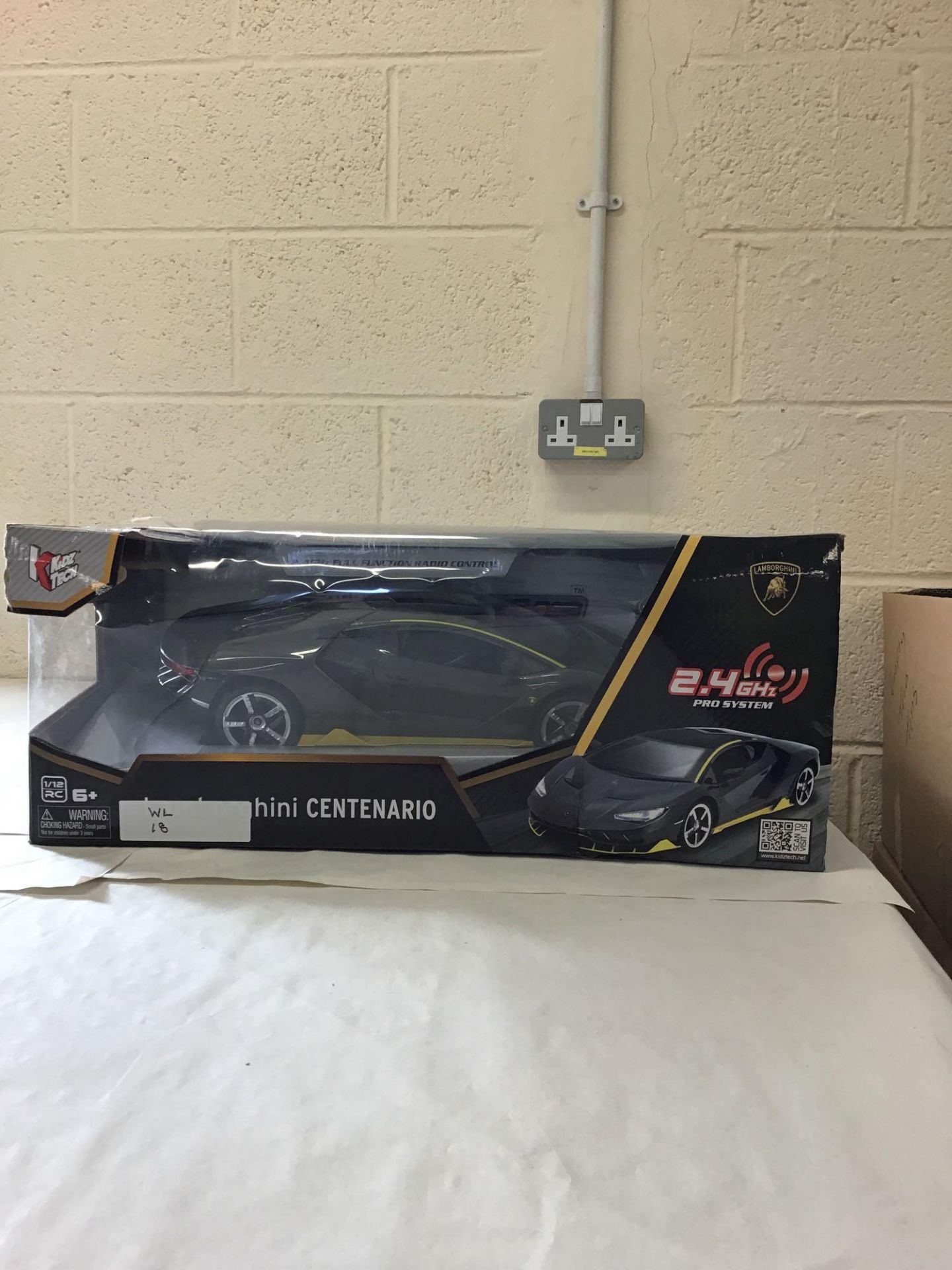 KidzTech Radio Controlled Lambo Centenario 1:12 Black 919/9345 £60.00 RRP - Image 2 of 5