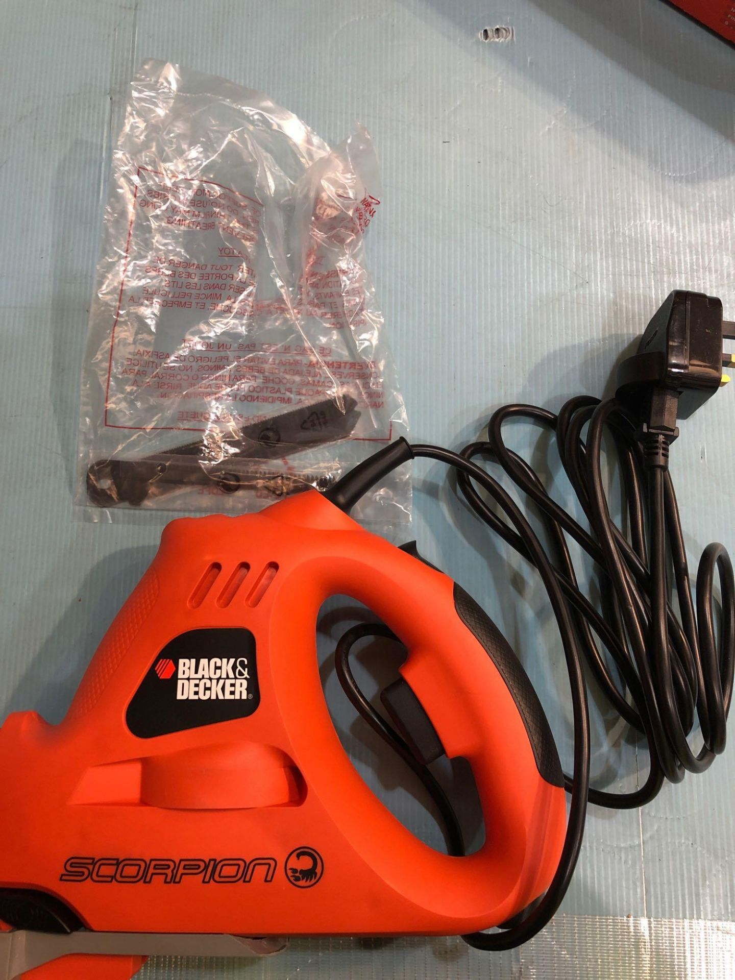 Black + Decker Scorpion Multifunction Saw - 400W 711/2719 £50.00 RRP - Image 3 of 4