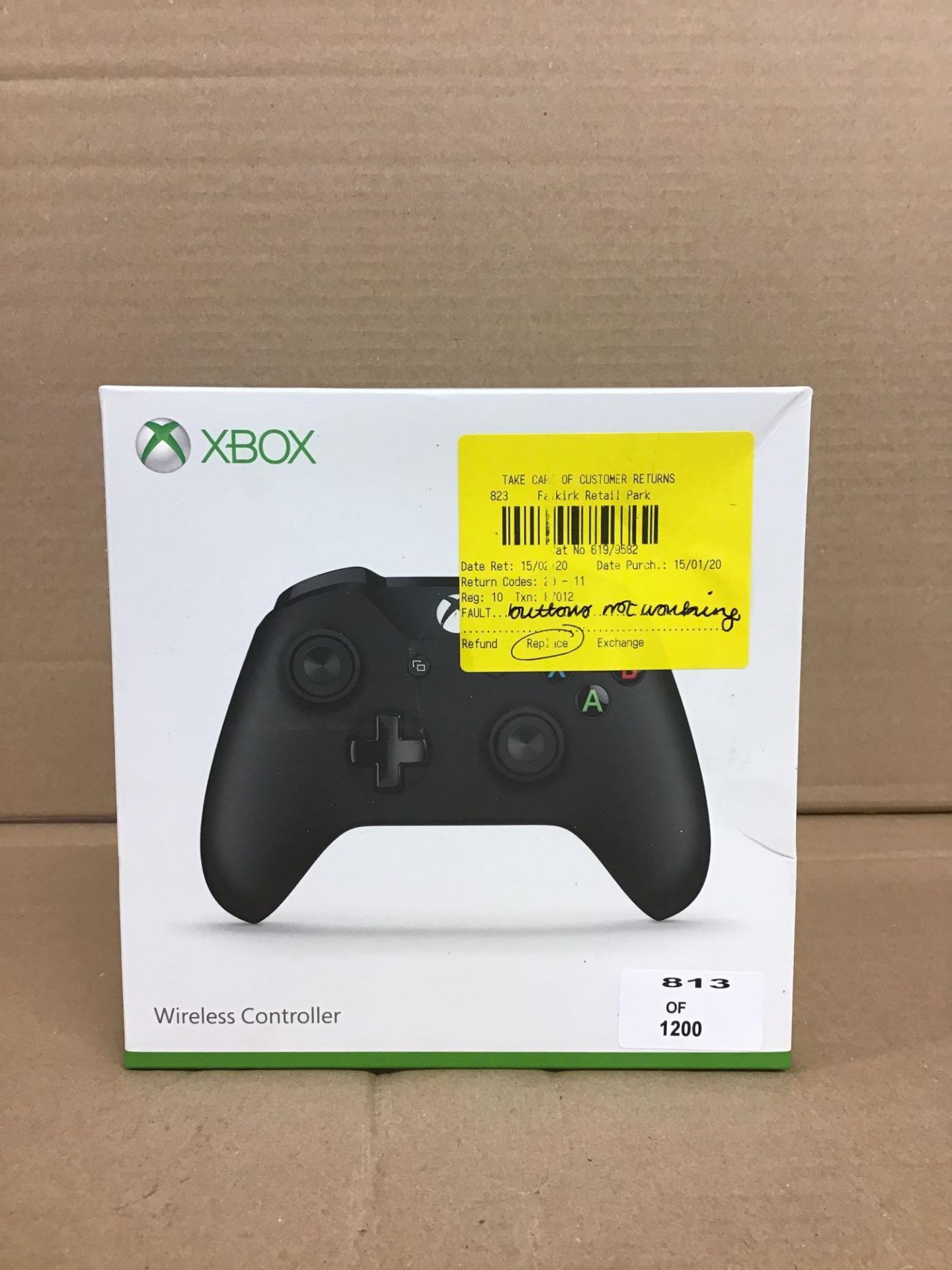 Official Xbox One Wireless Controller 3.5mm - Black (619/9582) - £49.99 RRP - Image 3 of 5