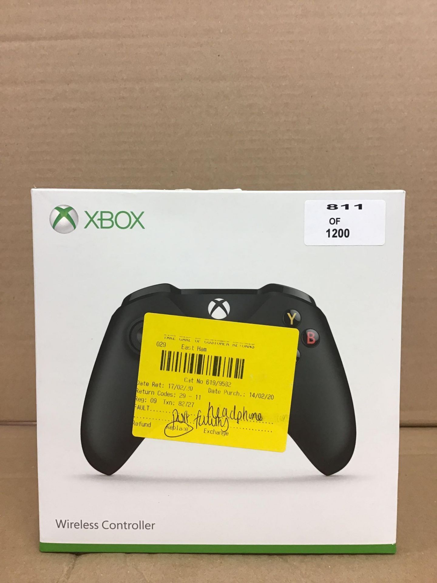 Official Xbox One Wireless Controller 3.5mm - Black (619/9582) - £49.99 RRP - Image 3 of 5