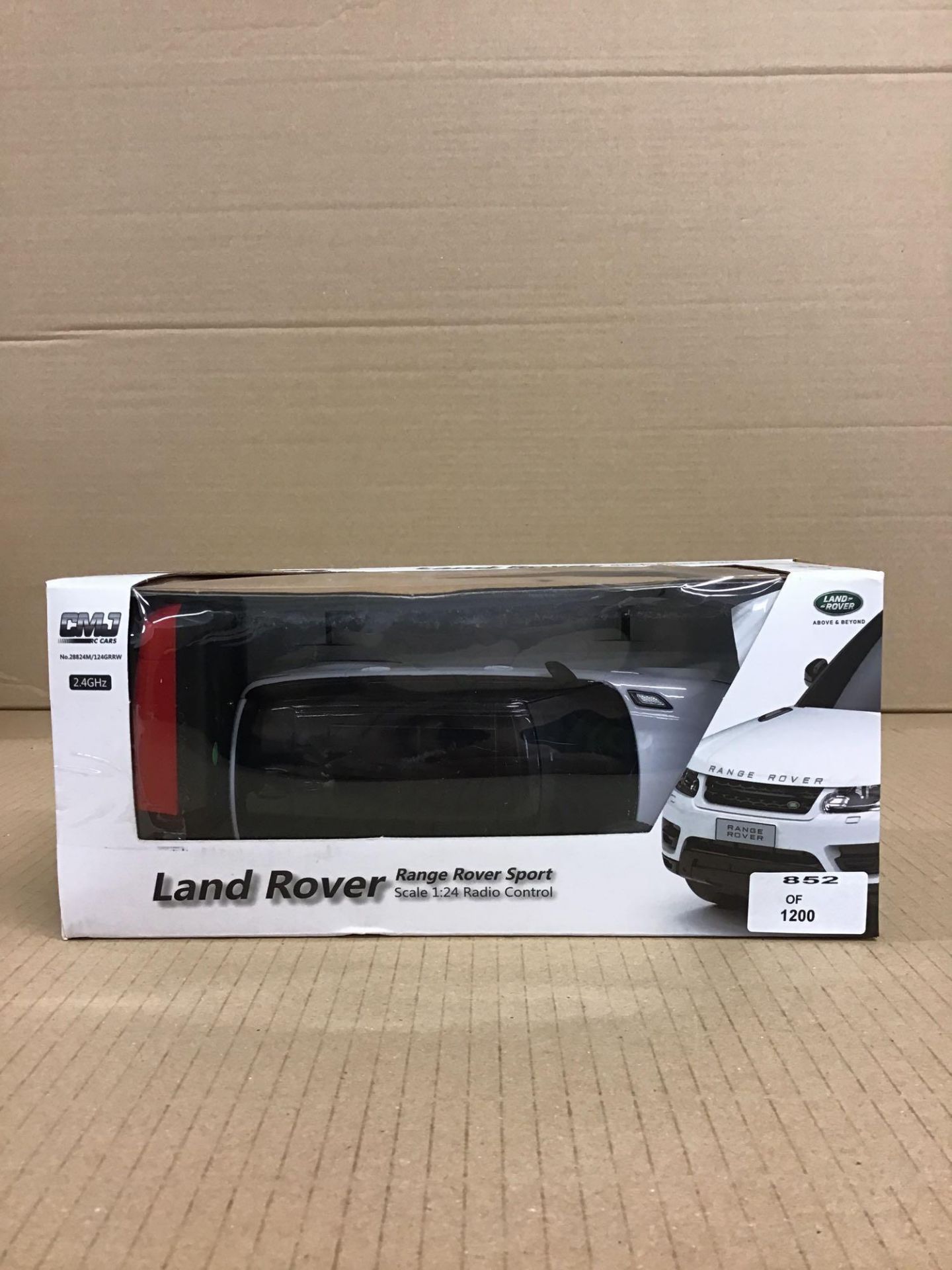 Radio Controlled Range Rover 1:24 Scale - White 2.4GHZ (886/3232) - £11.00 RRP - Image 2 of 5