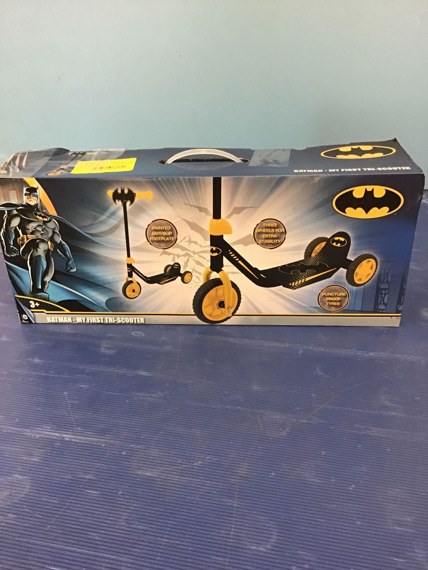 Batman Tri Scooter, £17.99 RRP - Image 3 of 5