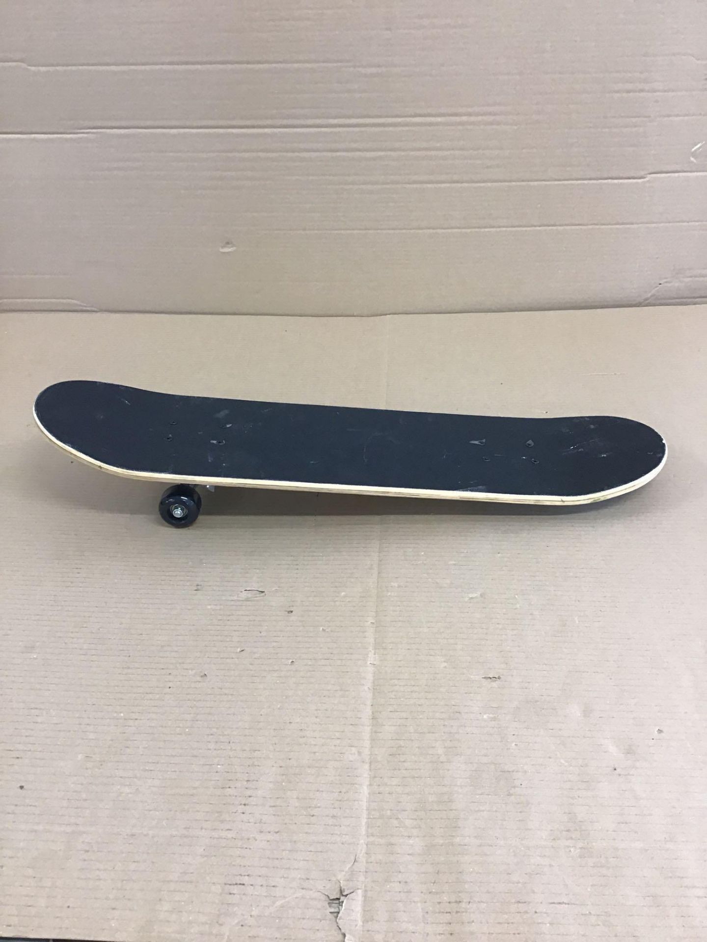 Zinc Reg Skateboard 139/5305 £14.99 RRP - Image 3 of 5