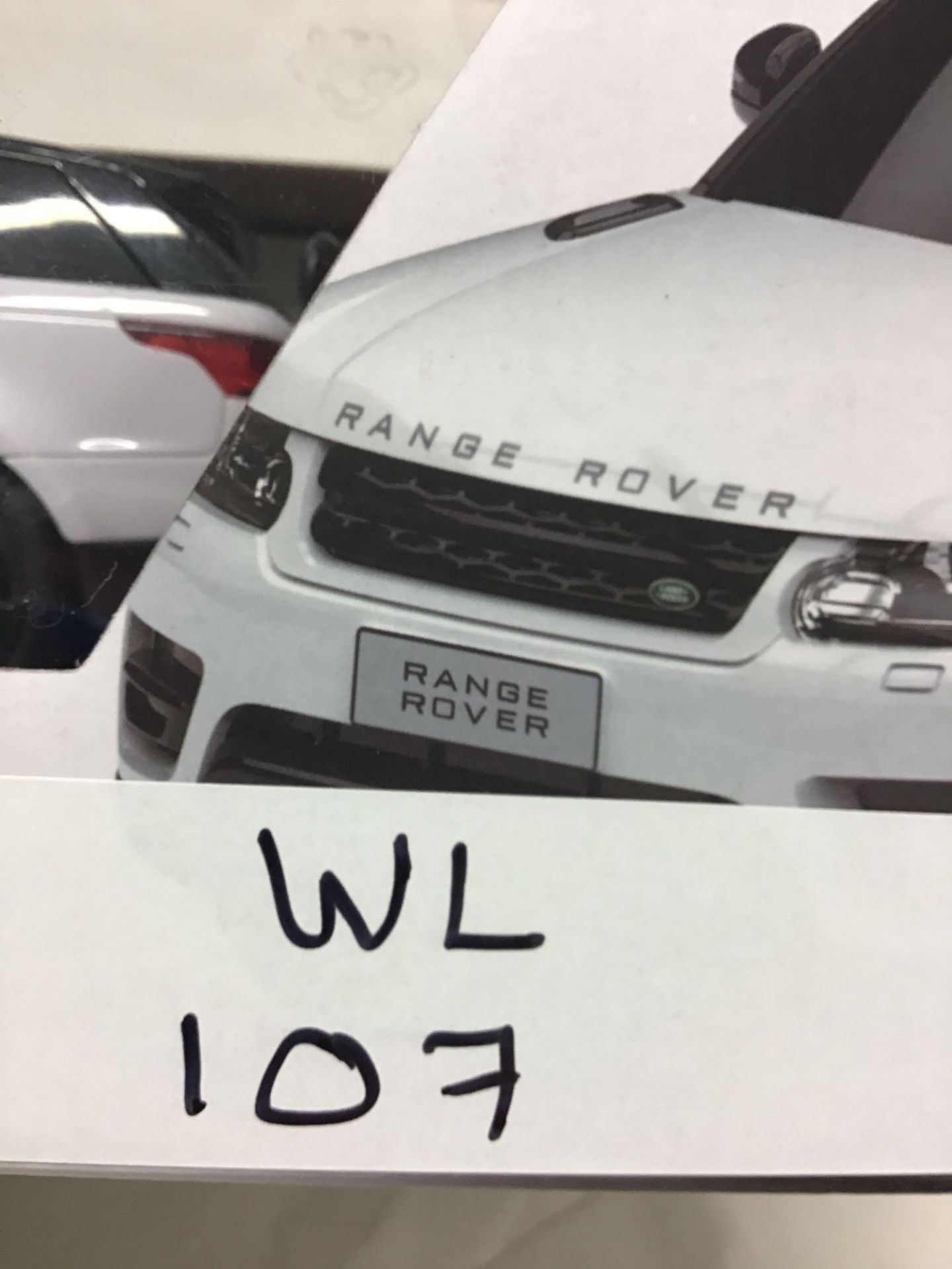 Radio Controlled Range Rover 1:24 Scale - White 2.4GHZ, £11.00 RRP - Image 4 of 4