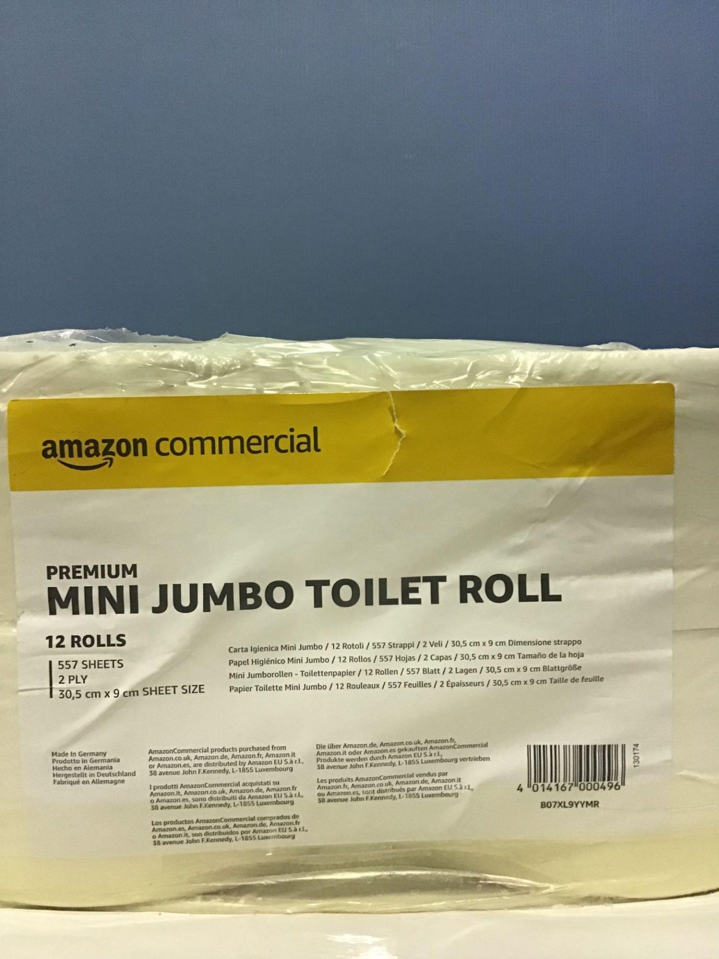 Amazon Commercial Mini Jumbo Toilet Roll 2 PLY Pack of 12 Rolls (557 Sheets/Roll)(416647) £15.99 RRP - Image 3 of 6