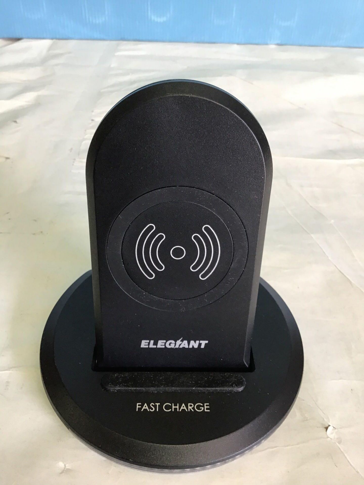 Elegant Wireless Charger - Image 2 of 6