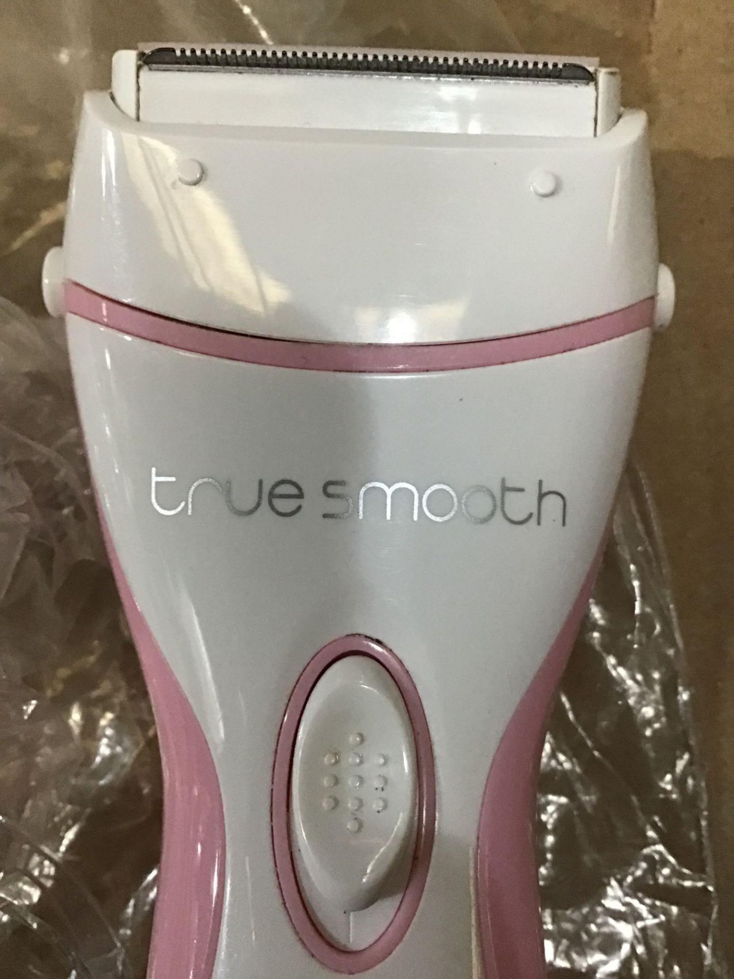 BaByliss TrueSmooth Wet And Dry Cordless Lady Shaver £11.99 RRP - Image 4 of 6