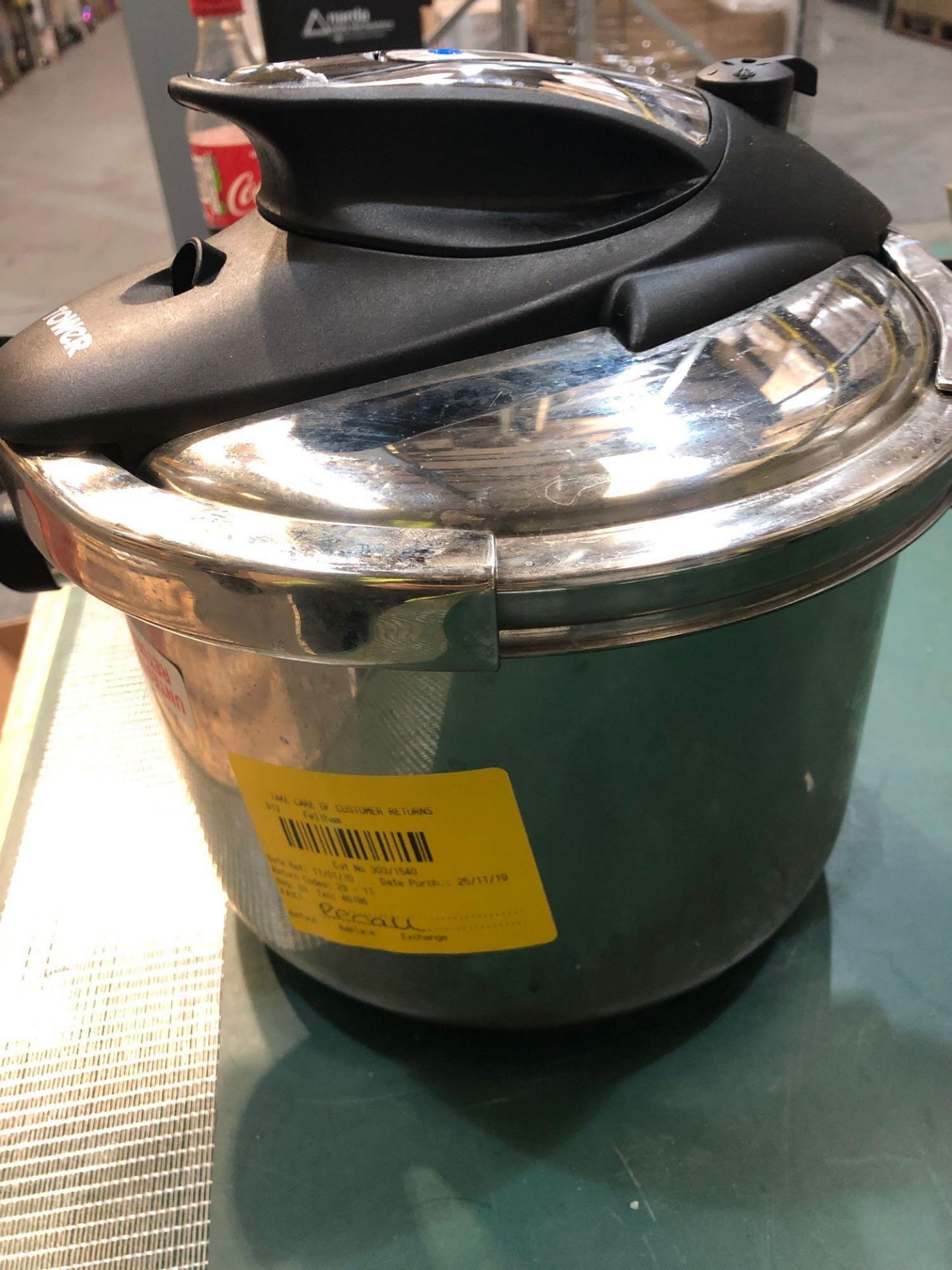 Tower 6L Stainless Steel Pressure Cooker 303/1540 - £60.00 RRP - Image 3 of 4