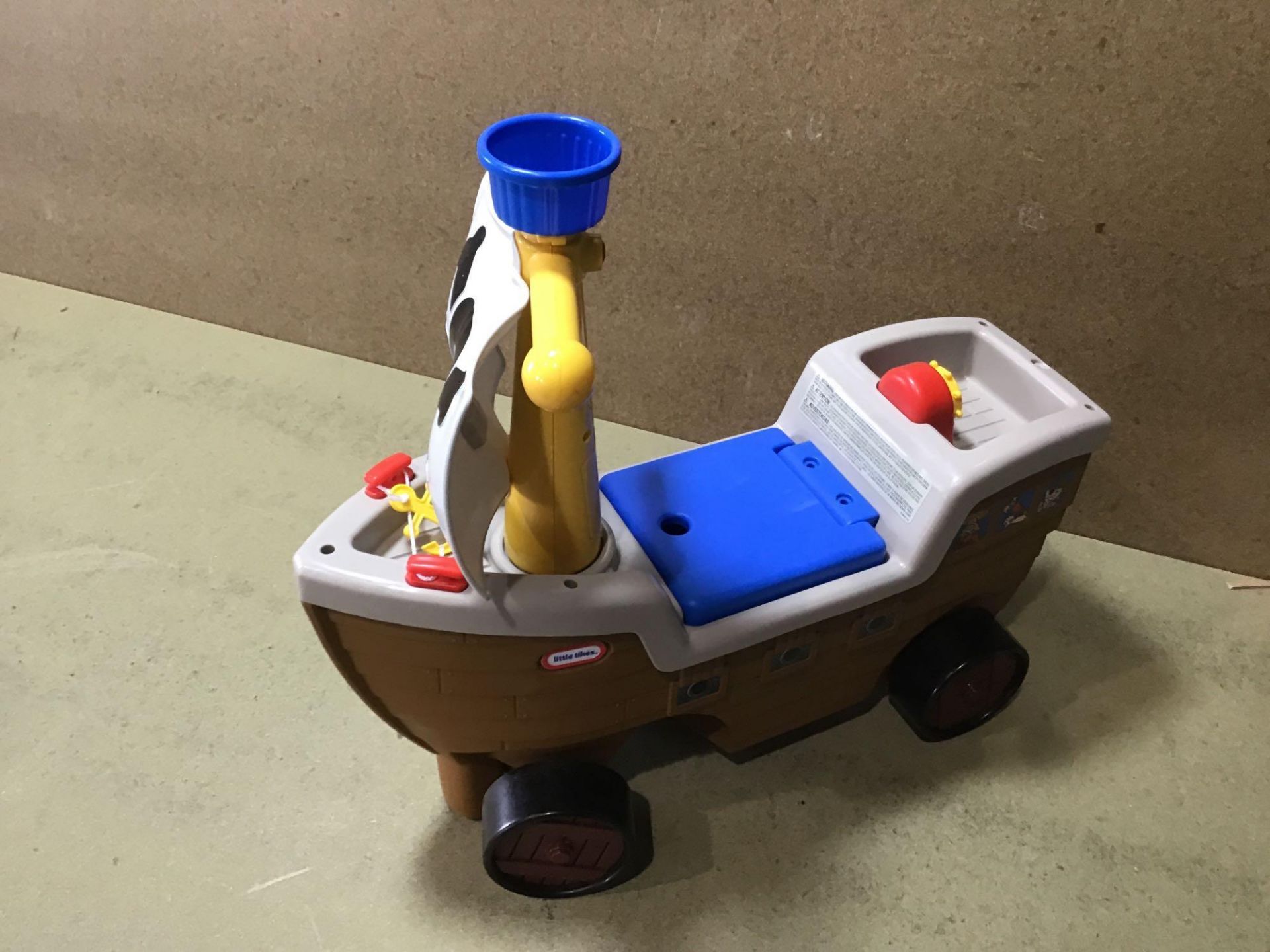 Little Tikes Play n Scoop Pirate Ship, £40.00 RRP - Image 2 of 4