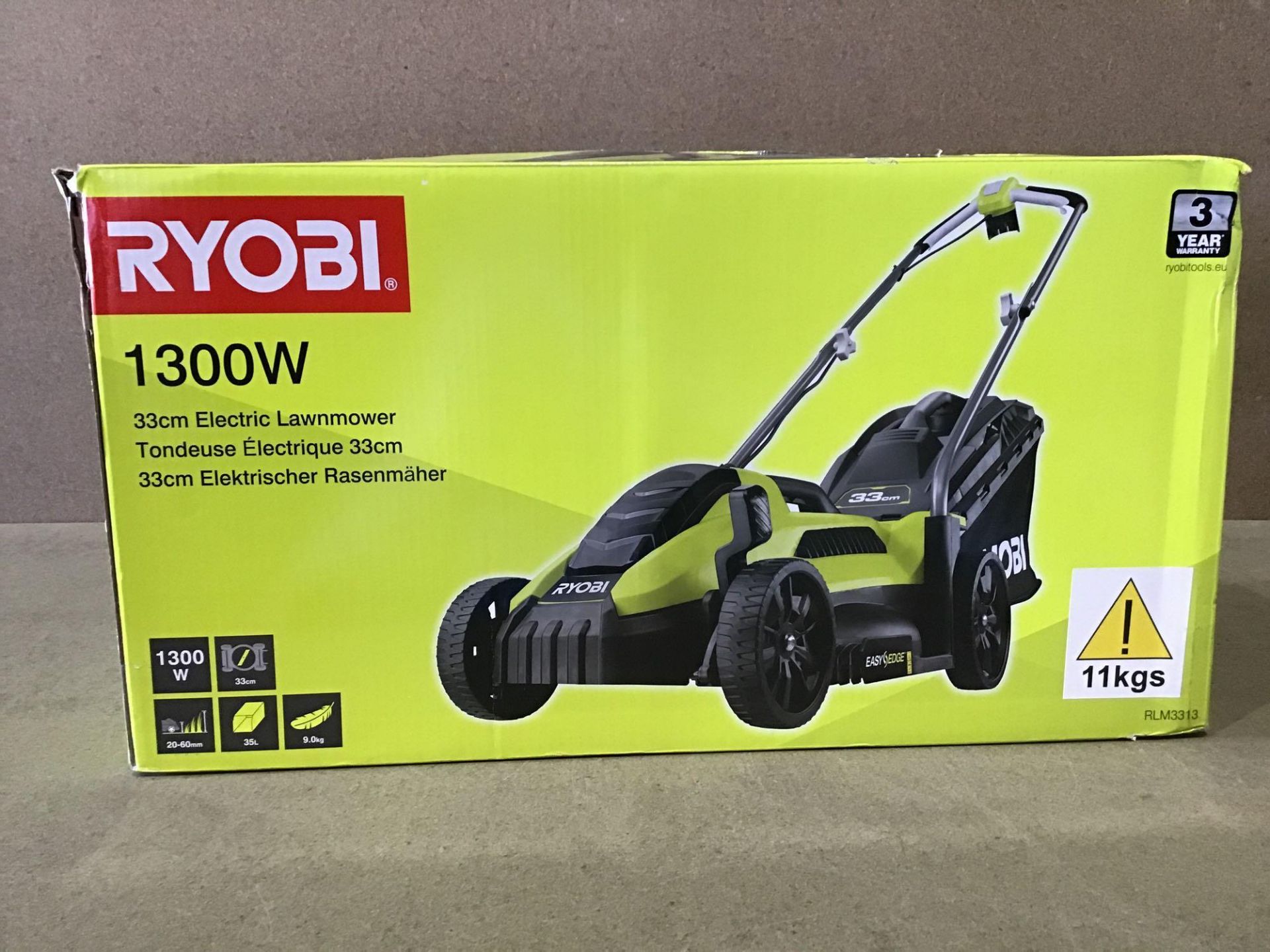 Ryobi RLM3313 33cm Corded Rotary Lawnmower – 1300W - £90.00 RRP - Image 2 of 3