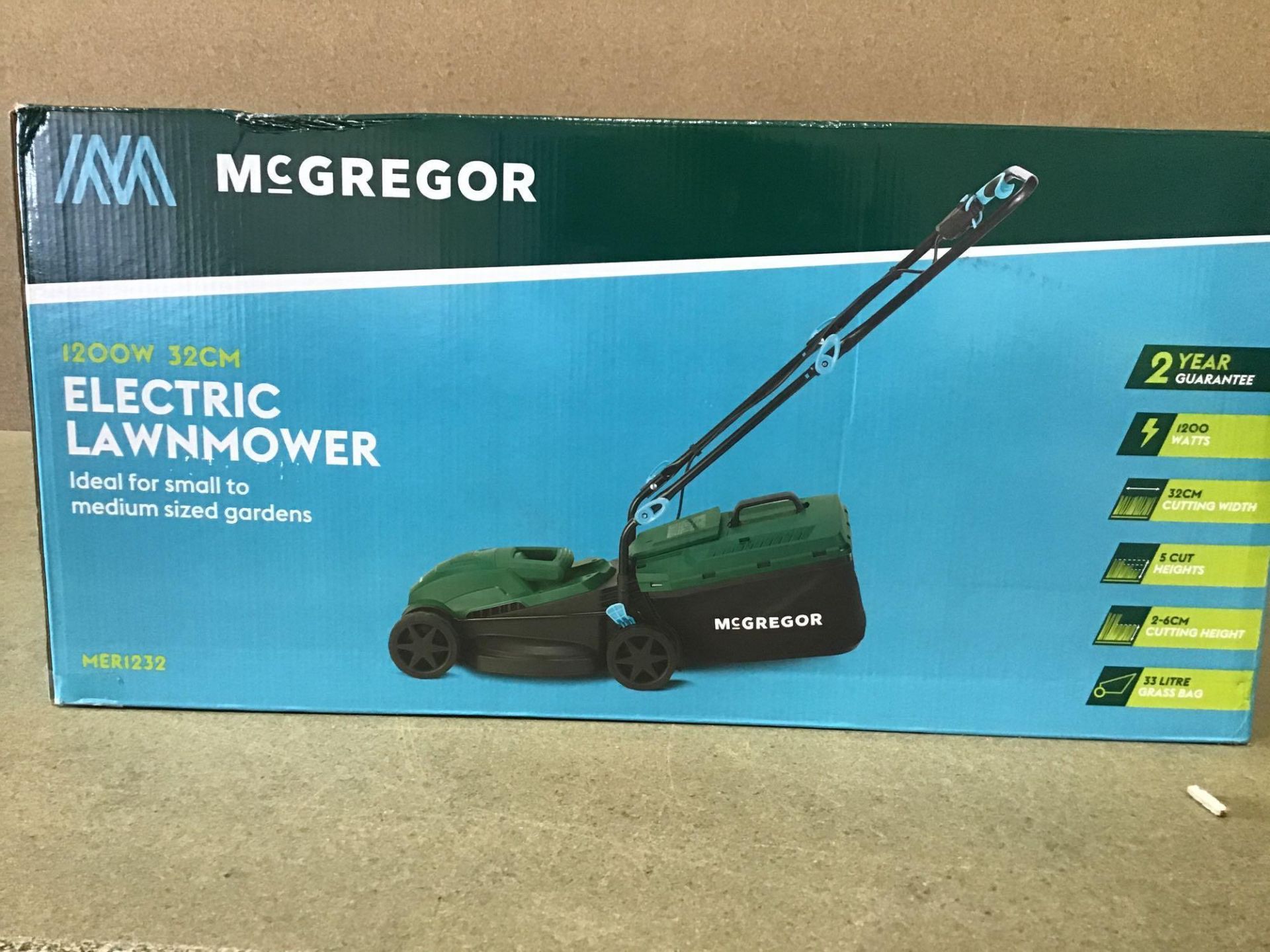 McGregor 32cm Corded Rotary Lawnmower - 1200W - £60.00 RRP - Image 2 of 3