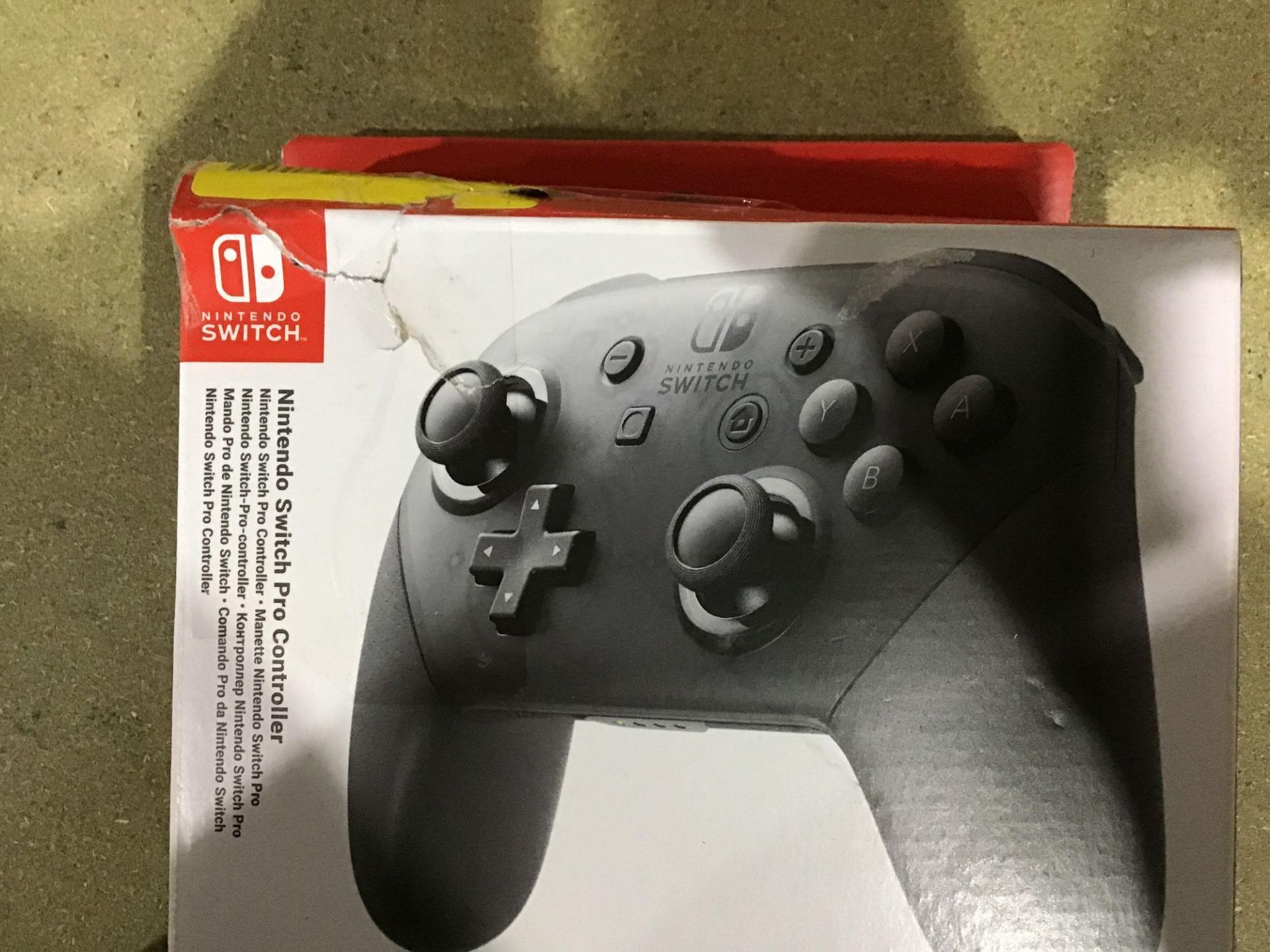 Nintendo Switch Pro Wireless Controller - Black 685/1387 £59.99 RRP - Image 2 of 4