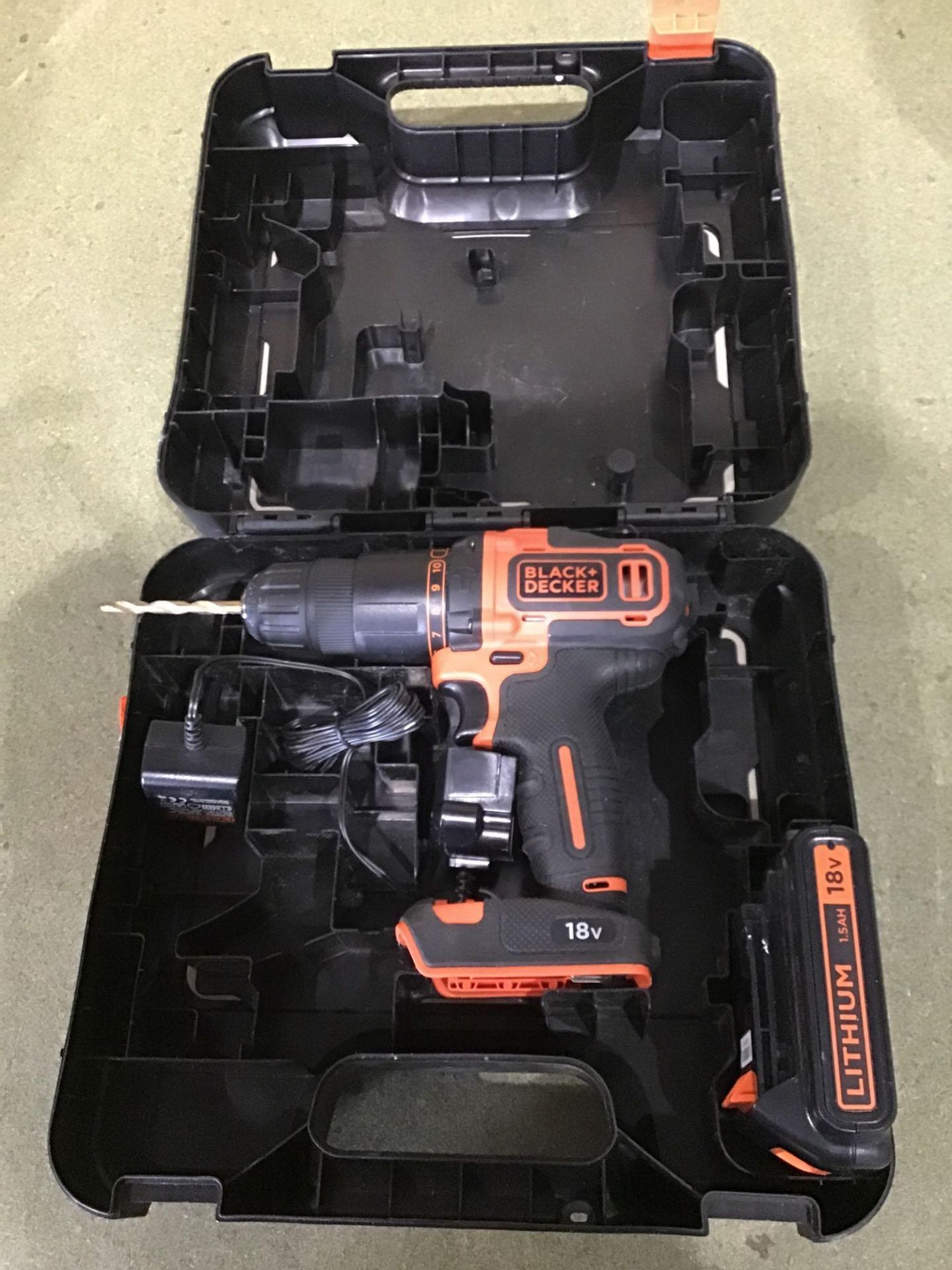 Black + Decker Cordless Hammer Drill with Battery - 18V - £50.00 RRP