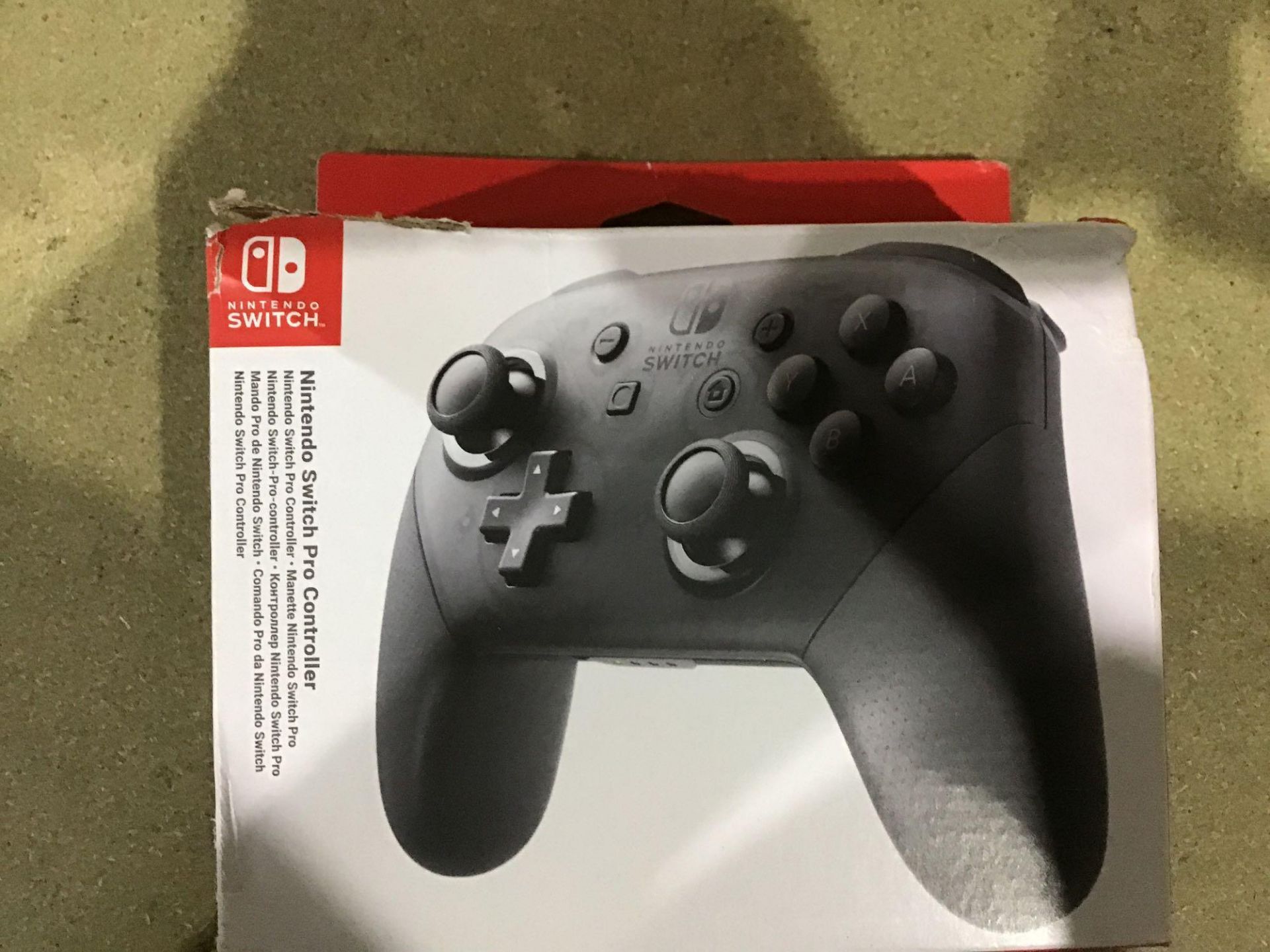 Nintendo Switch Pro Wireless Controller - Black 685/1387 £59.99 RRP - Image 2 of 4