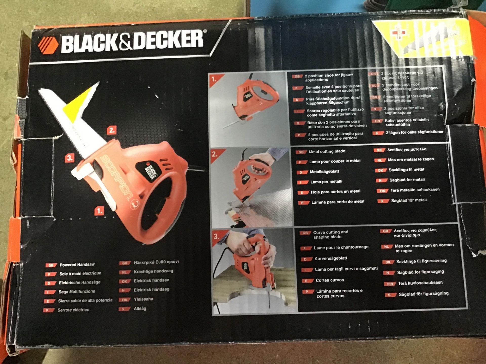 Black + Decker Scorpion Multifunction Saw - 400W - £50.00 RRP - Image 2 of 3