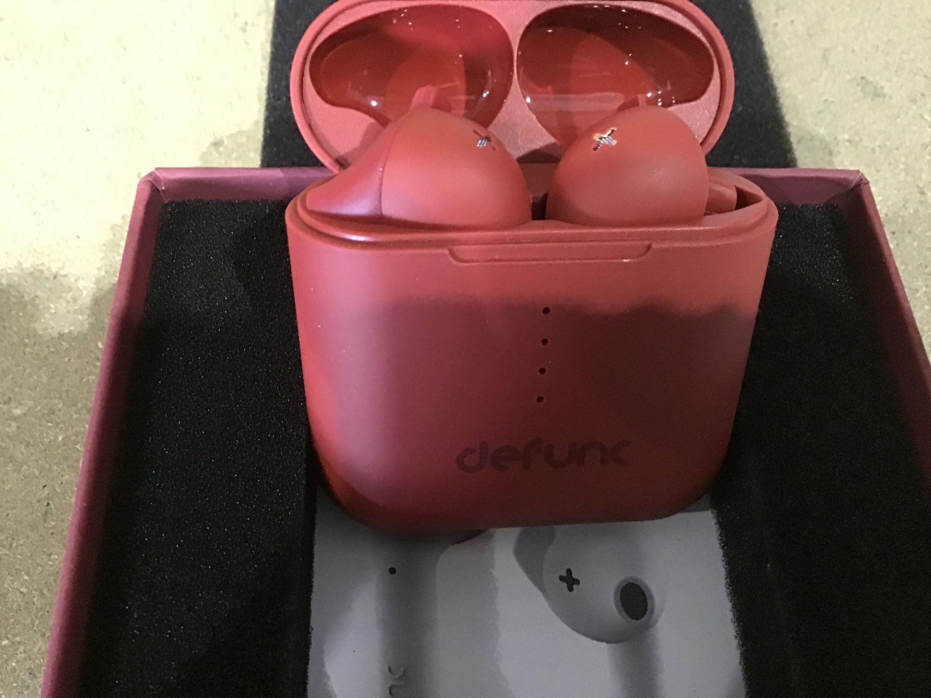 Defunc True Go Wireless Earphones with Dual Mic's-Type C Charging-5.0Bluetooth Headphones £51.36 RRP - Image 2 of 6