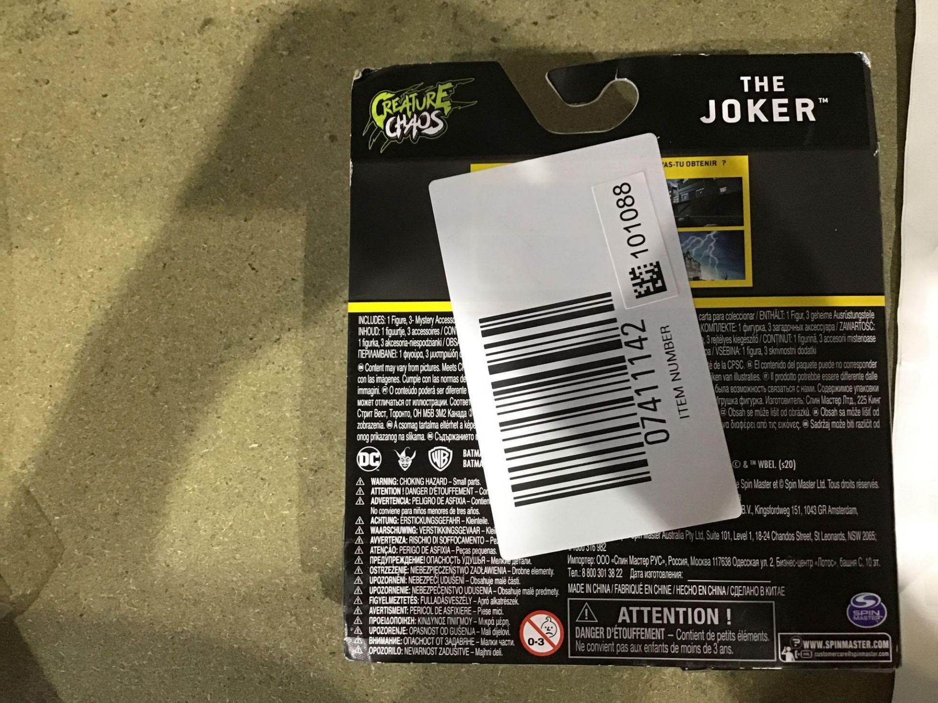 DC Batman The Joker Action Figure with 3 Mystery Accessories - Image 3 of 4