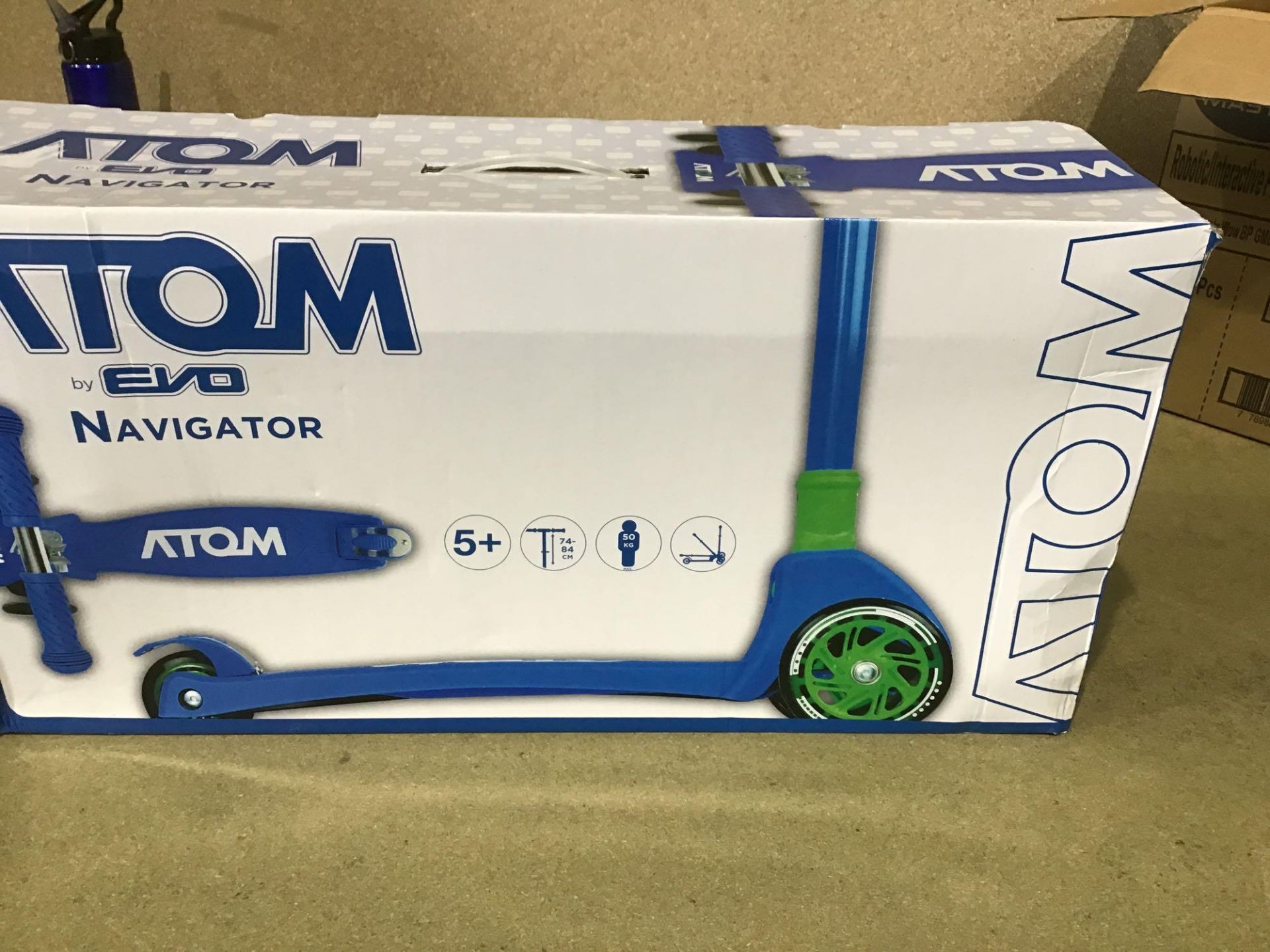 Atom Navigator Scooter - Blue £29.99 RRP - Image 2 of 3