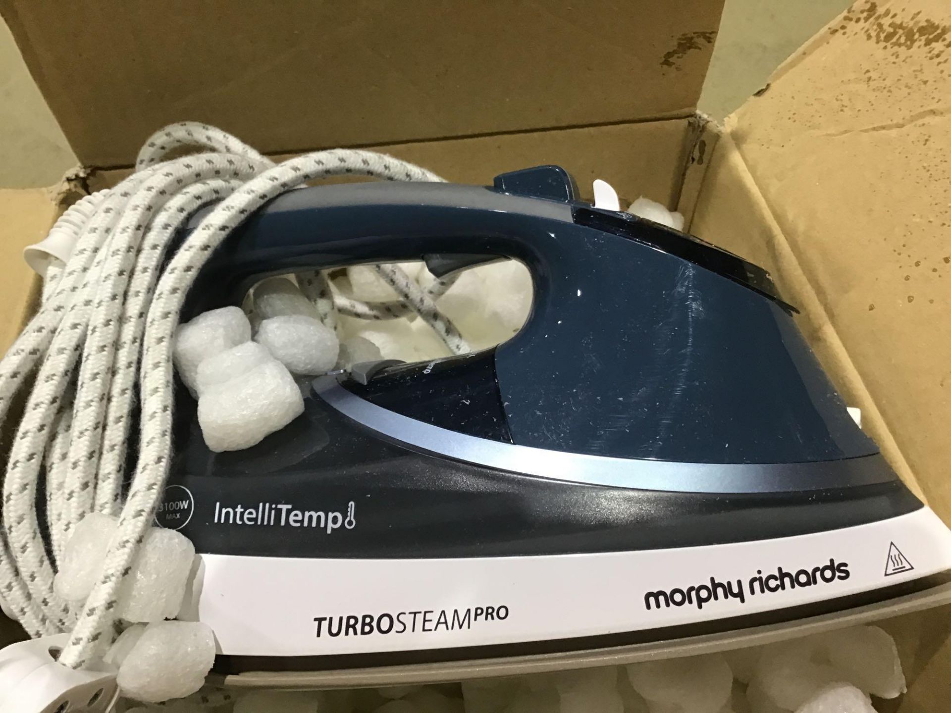 Morphy Richards Steam Iron 303131 Turbosteam Pro with Intellitemp Steam Iron, Blue £37.99 RRP - Image 2 of 4