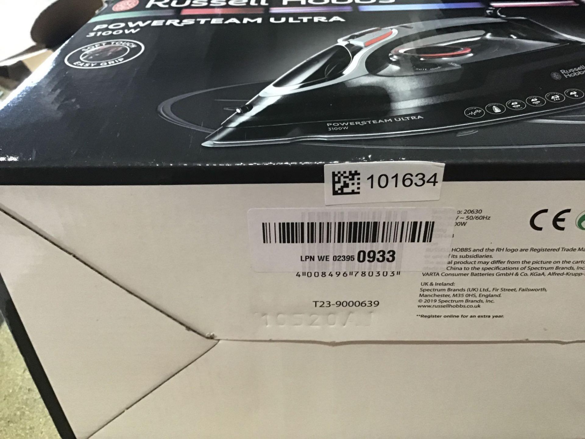 Russell Hobbs Powersteam Ultra 3100 W Vertical Steam Iron 20630 - Black and Grey - £34.99 RRP - Image 4 of 4