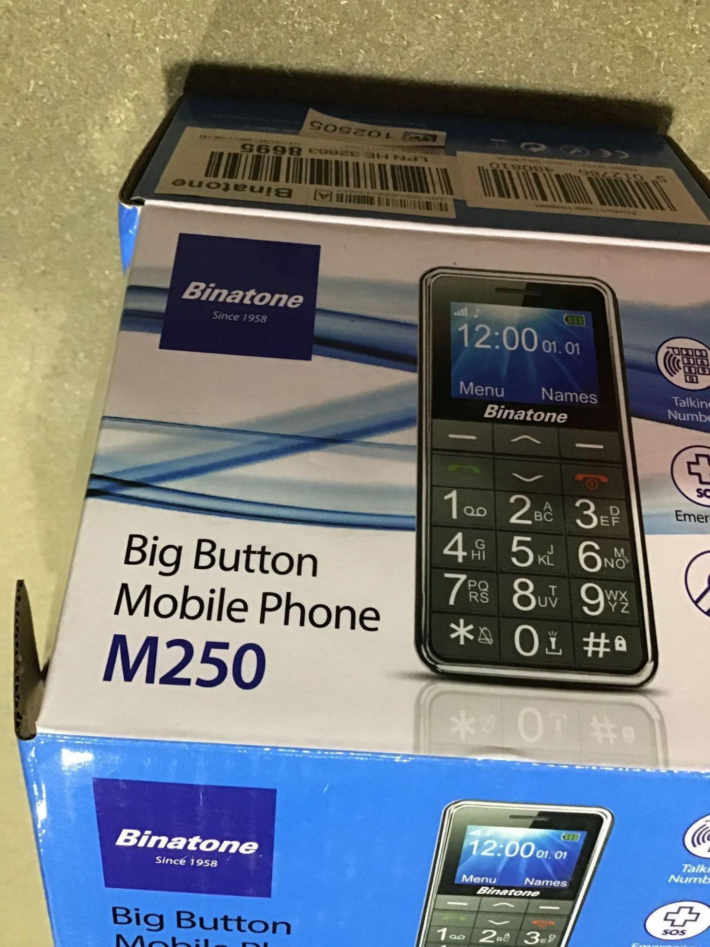 Binatone M250 Big Button GSM Phone - Black - Image 3 of 4