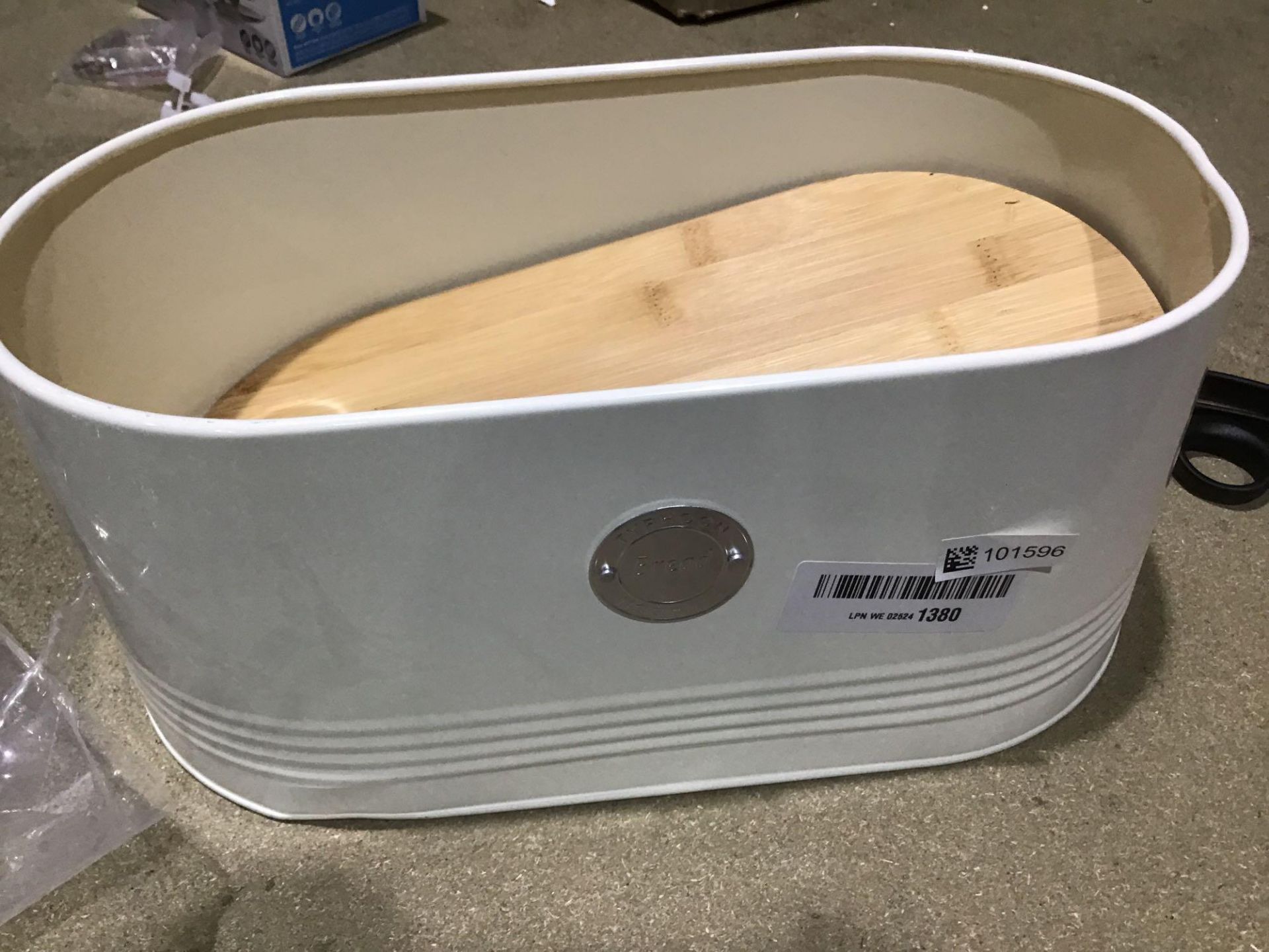 Typhoon Living Bread Bin with Bamboo Lid, Cream £19.22 RRP - Image 2 of 4