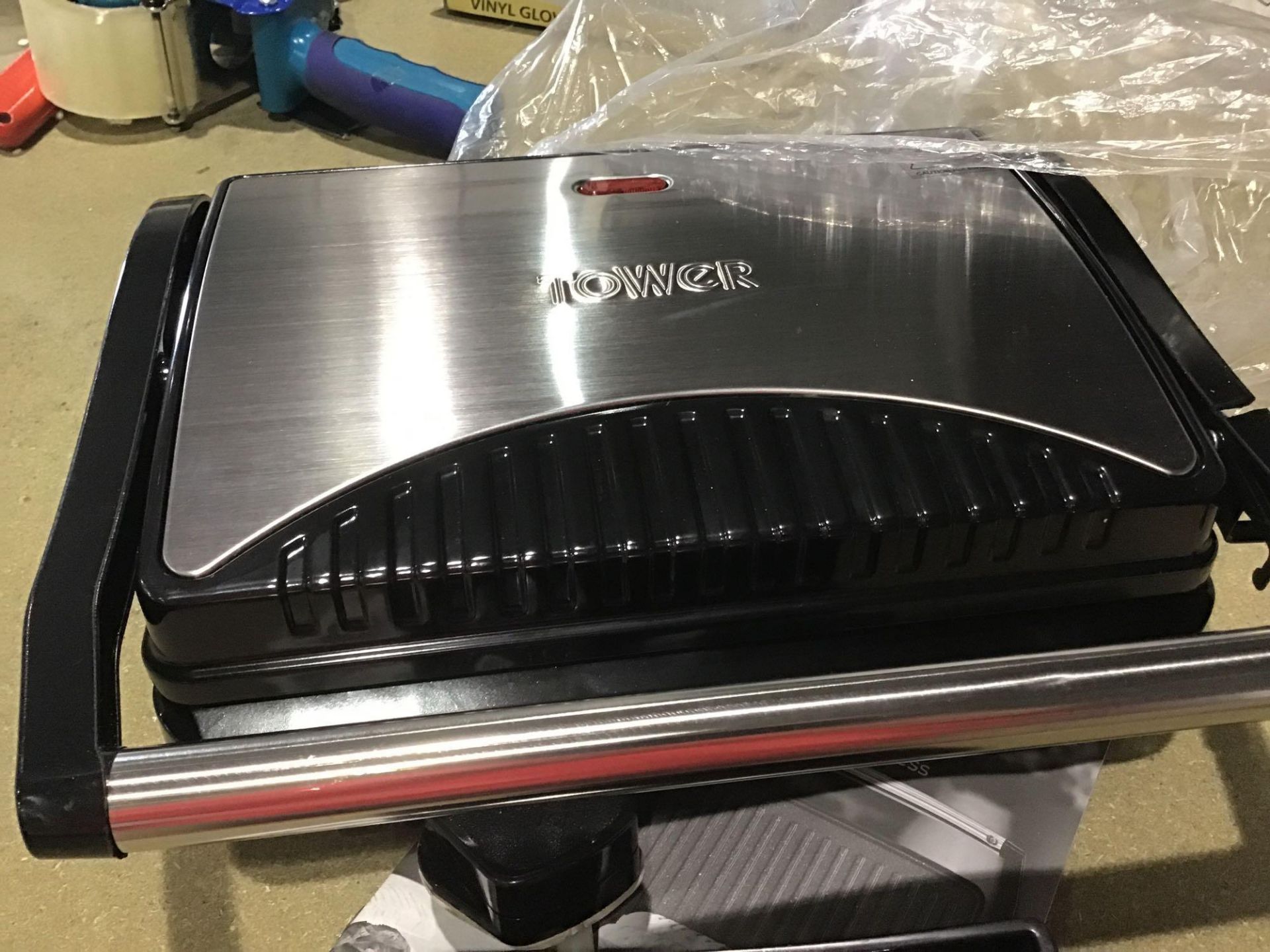 Ceramic Health Grill Griddle by Tower - Image 3 of 4