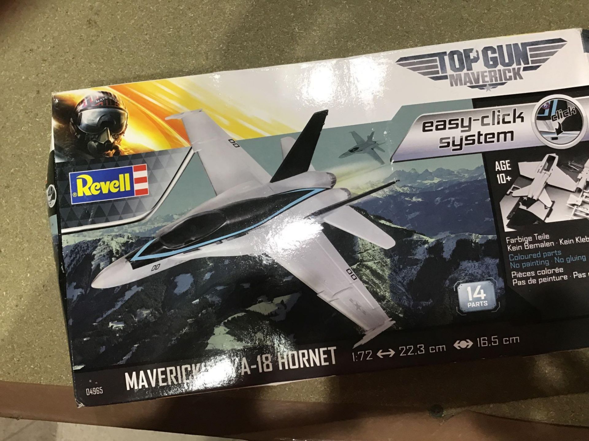 Revell RV04965 F/A-18 Hornet Top Gun Plastic Model kit, Coloured - Image 2 of 4