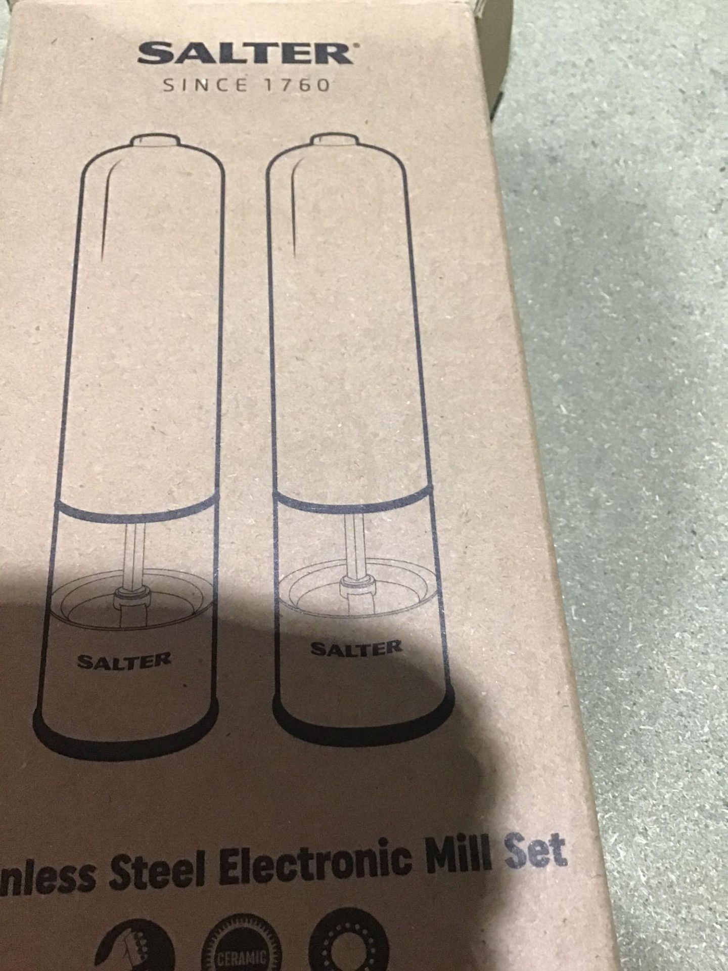 Salter Electric Salt and Pepper Mill Grinder Set £14.03 RRP - Image 3 of 4