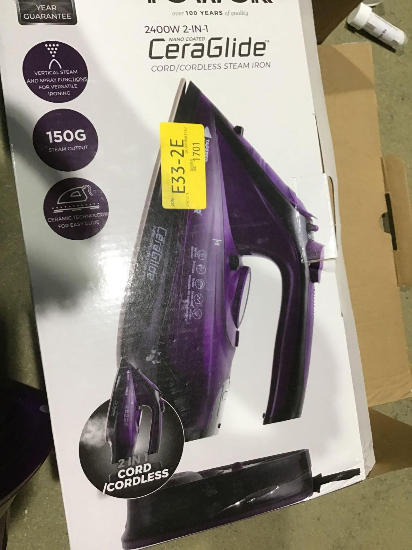 Tower T22008 CeraGlide 2-in-1 Cord or Cordless Steam Iron, 2400 W, Purple £23.75 RRP - Image 3 of 4