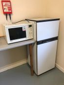 GoldStar Domestic Microwave & Hotpoint Domestic Fridge Freezer