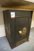 Heavy Duty Metal Safe with Key as Lotted
