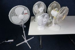 Freestanding 3-Speed Floor Fan and 4no. Various Desktop Fans