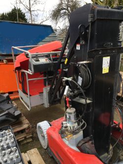 Unreserved Online Auction - SALVAGE 2017 Manitou 100VJR Evolution Vertical Boom Lift