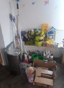 Quantity of Various Cleaning Sundries as Lotted