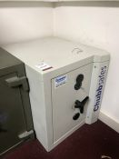 2004 Chubb Safes Sovereign Elite, Grade 1, Safe with Keys, Note: This Lot is Very Heavy & Located