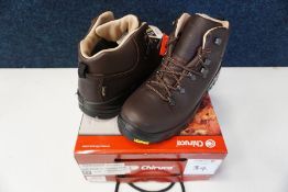 Chiruca Moor Walker Gore Tex Hiking Boots, Size: 42, RRP: £130.00