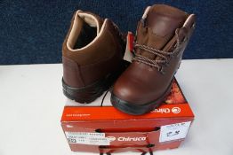 Chiruca Tour Lite Gore Tex Hiking Boots, Size: 39, RRP: £120.00