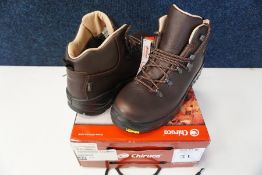 Chiruca Moor Walker Gore Tex Hiking Boots, Size: 42, RRP: £130.00