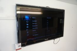 Samsung 32" Wall Mounted Television, Lot Located in Block: 3 Corridor