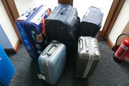 5no. Various Suitcases, Lot Located in Block: 1 Ground Floor Corridor