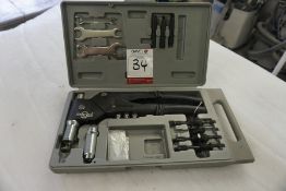 Sealey Plain, Nut & Stud Riveting Set