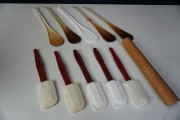 1no. Various Plastic Spreaders and Timber Rolling Pin