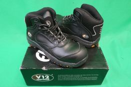 V12 Footwear VS640 Smash Trainer Safety Boot, Size: 5