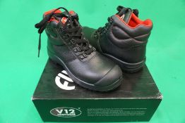 V12 Footwear V6863 Rhino Scuff Cap Safeety Boot, Size: 3