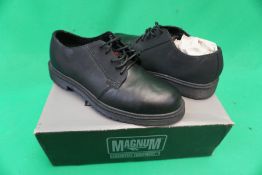 Magnum Duty Safety Shoes, Size: 5