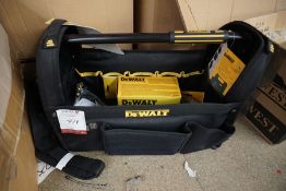 DeWalt Toolbox, Unstuck Handle Grip