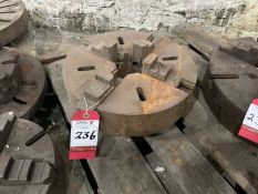 4-Jaw Chuck, 375mm dia, 85mm centre. Purchasers to confirm dimensions