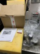 Boxed & Unused BOC HP1500S-GE-1/4comp-1/4comp Spectrol High Purity Regulator